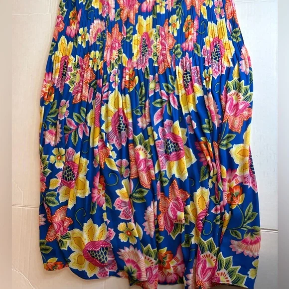 Elle Blue Floral Midi Skirt with Pink and Yellow Blooms - Picture 13 of 16